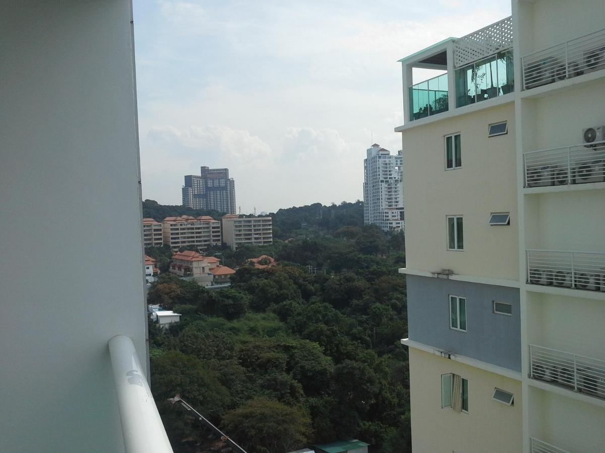 Cosy Beach View Apartments Pattaya Extérieur photo
