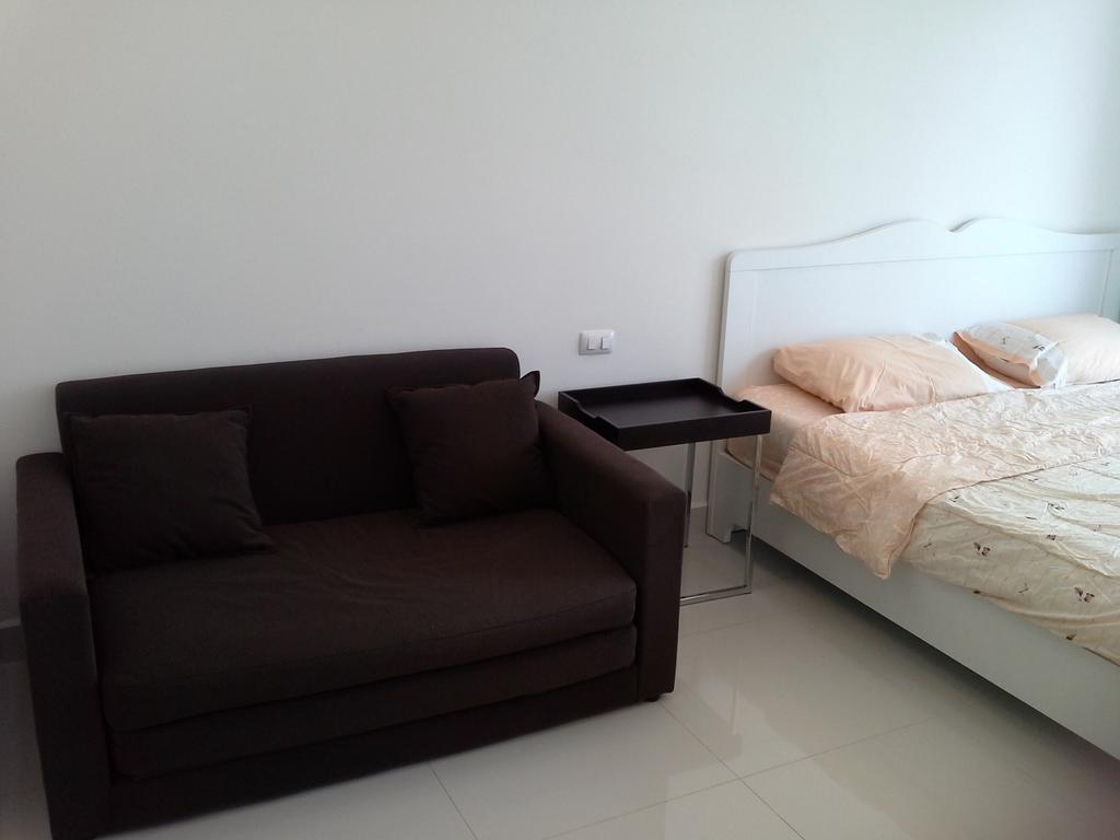 Cosy Beach View Apartments Pattaya Extérieur photo
