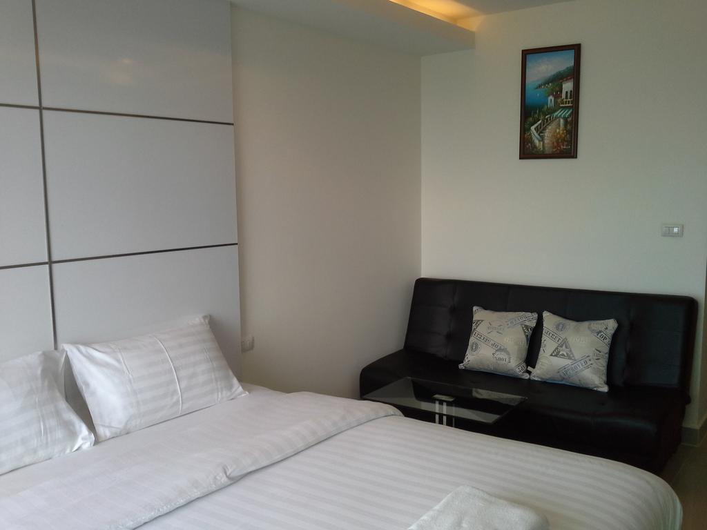 Cosy Beach View Apartments Pattaya Extérieur photo