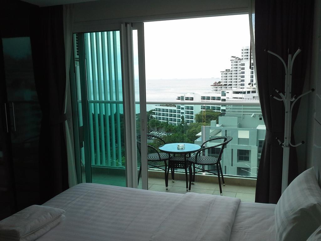 Cosy Beach View Apartments Pattaya Extérieur photo