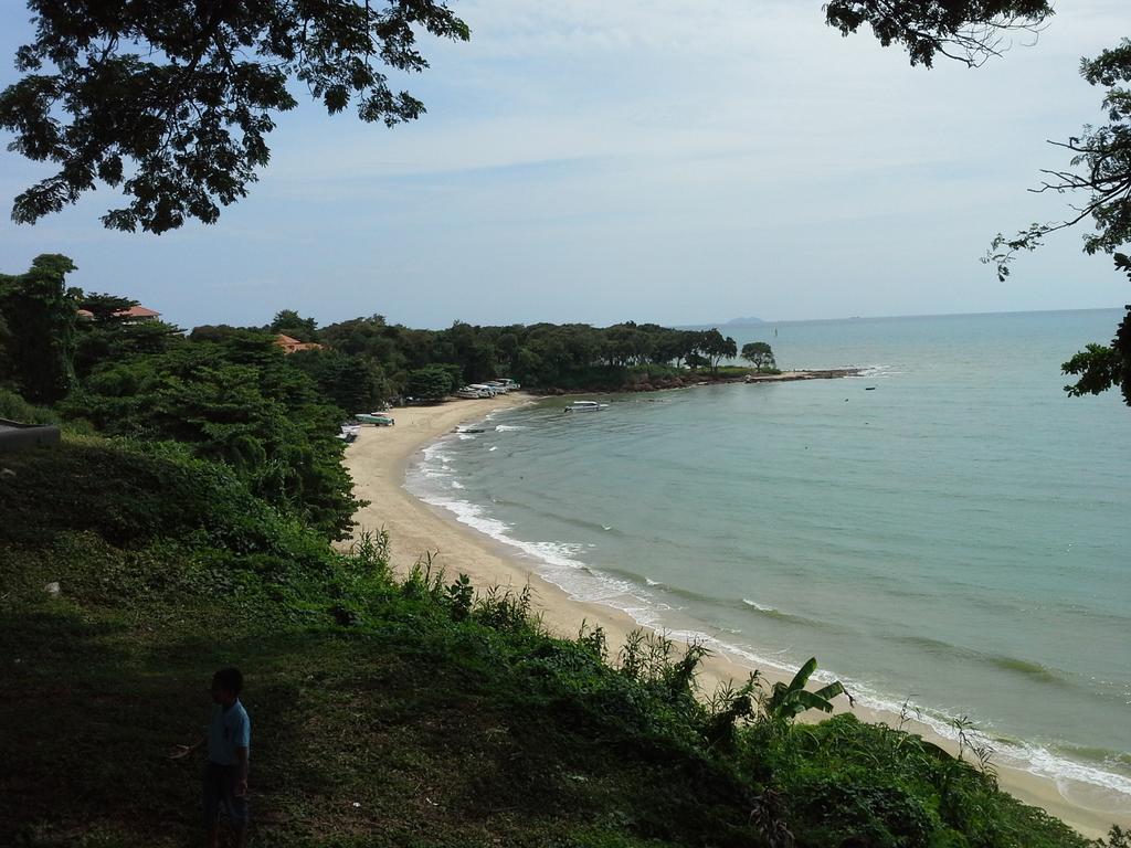 Cosy Beach View Apartments Pattaya Extérieur photo