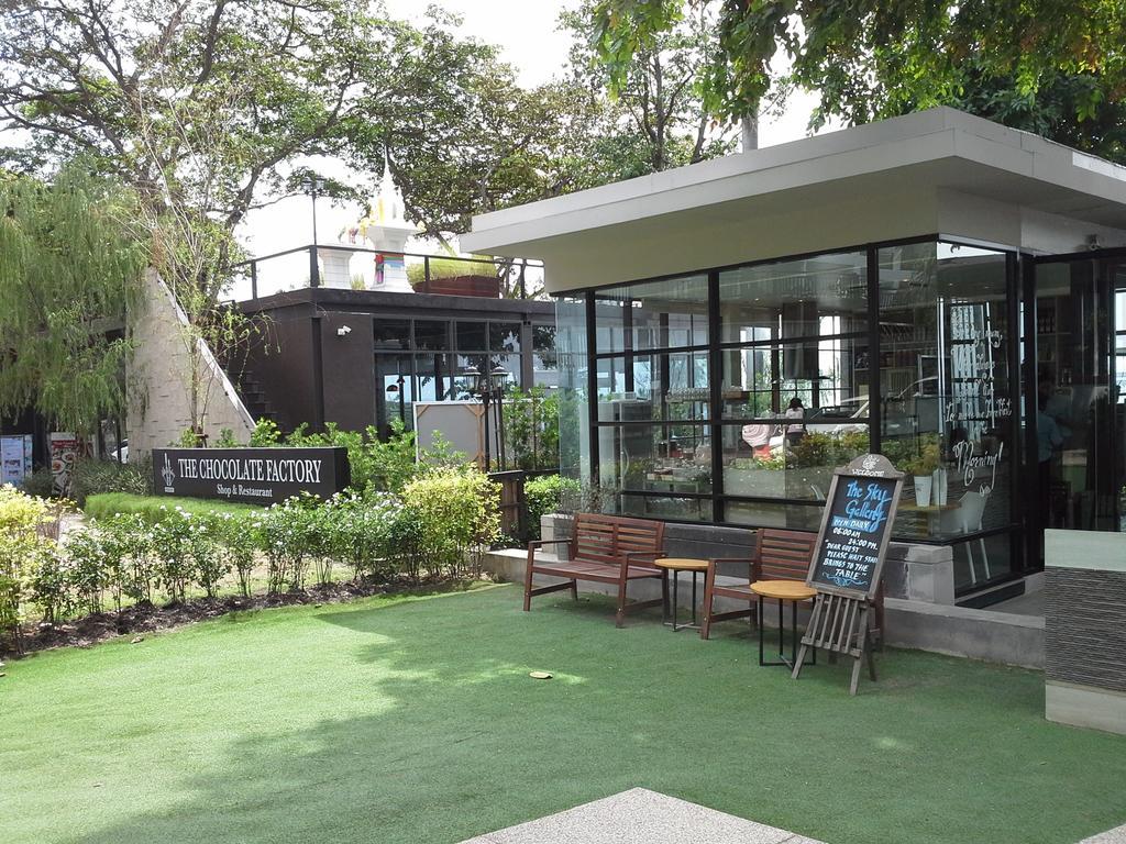 Cosy Beach View Apartments Pattaya Extérieur photo