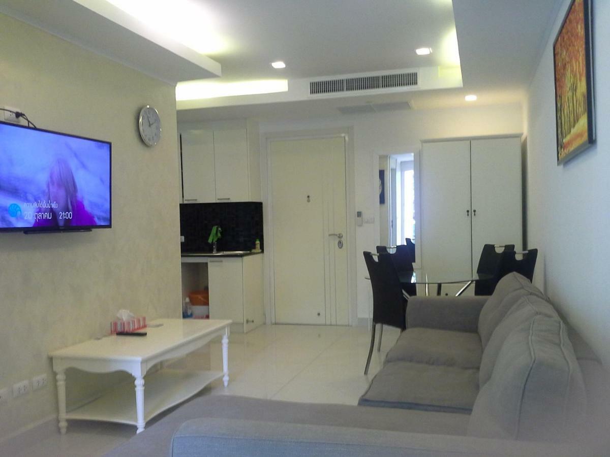 Cosy Beach View Apartments Pattaya Extérieur photo